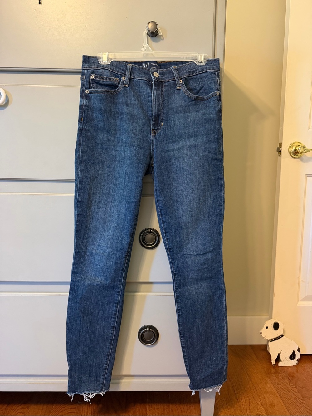 GAP Women's Dark Blue Cropped Straight Jeans